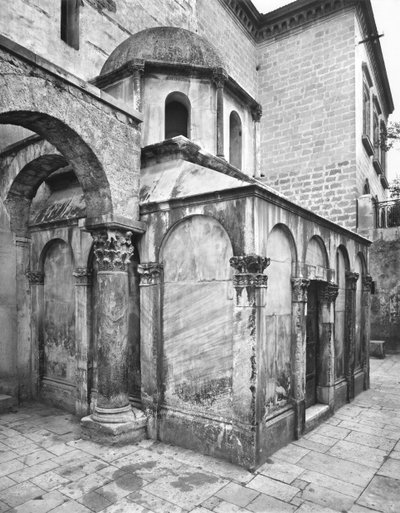 Mausoleo de Bohemundo I de Hauteville de Italian School